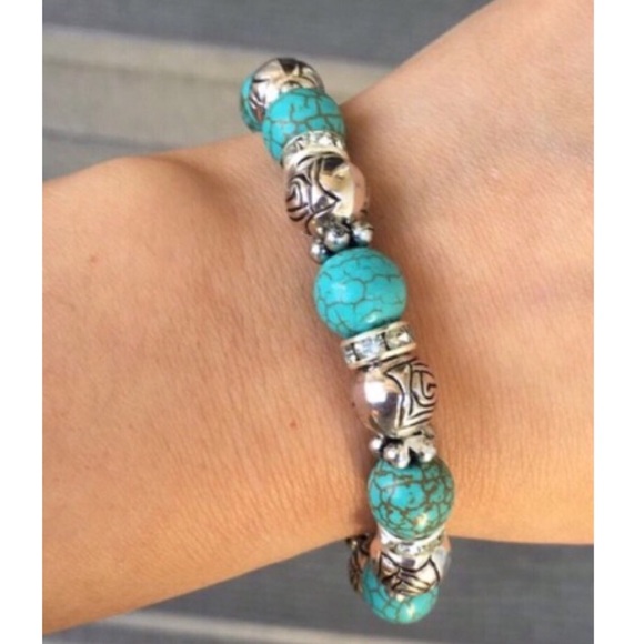 T&J Simulated turquoise and crystal bracelet (Medium size), stretchy, NWT - Picture 2 of 3